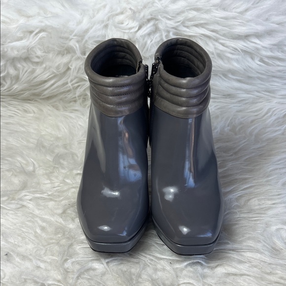 Hugo Boss Women’s Stylish Gray Leather Ankle Boots Size 36 EU - Picture 4 of 17